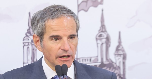 Peña recibió a Rafael Grossi con la mira puesta en el uranio y el litio