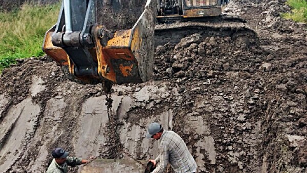 Reparan caminos en Bahía Negra tras reclamo de indígenas