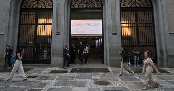 La Nación / Lula da Silva destaca “economía fuerte” de Brasil pese a desconfianza de inversores