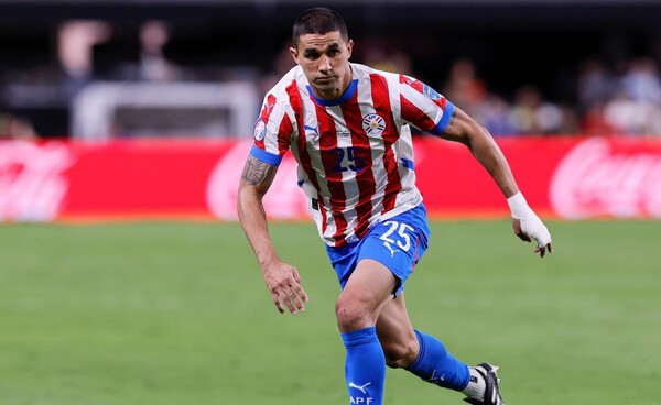 Olimpia muestra interés en Gustavo Velázquez para reforzar su defensa