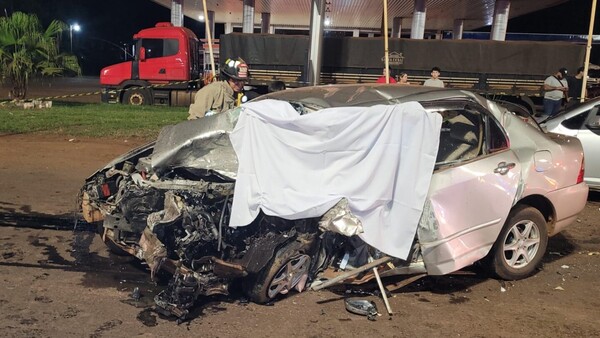 Triple choque de vehículos deja un fallecido y otro herido en Minga Guazú