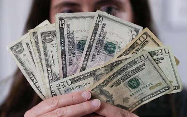 Remesas de compatriotas superan los USD 600 millones en 2024