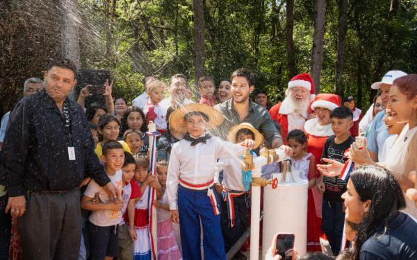Nuevo sistema de provisión de agua potable beneficia comunidades de Luque - .::Agencia IP::.