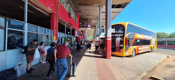 Más de 110.000 personas ya pasaron por Estación de Buses de Asunción - 1000 Noticias