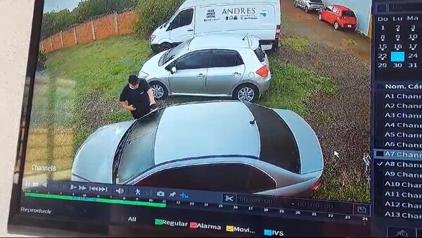 Delincuente solitario roba documentos de un automóvil en Cambyreta