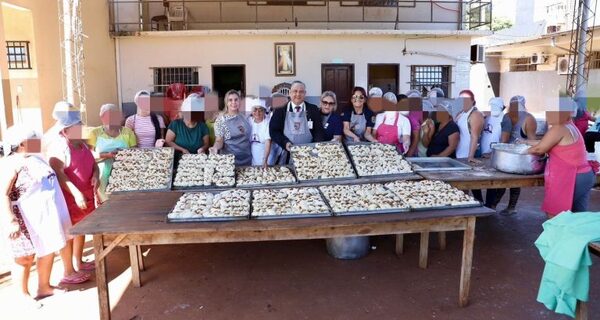 Mujeres privadas de libertad fabricaron pan dulce para sus familias