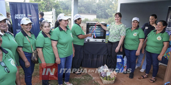 PRIMERA DAMA DEPARTAMENTAL DE ITAPÚA, APOYA EMPRENDEDORAS Y HOGAR DE ABUELOS EN GENERAL DELGADO - Itapúa Noticias