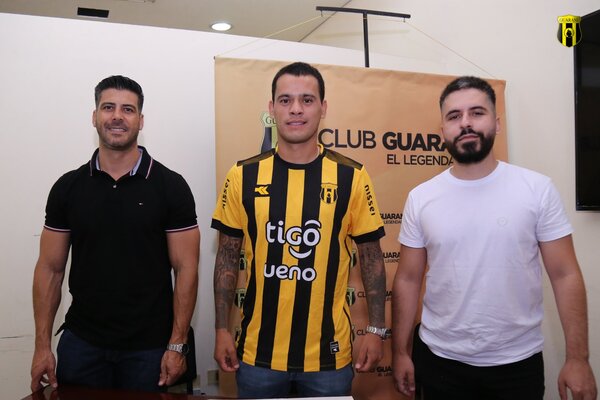Guaraní presentó a su tercer refuerzo para el 2025: William Mendieta - trece