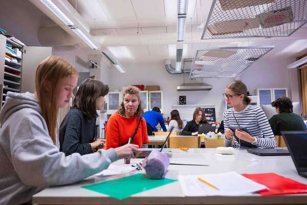 Pensamiento crítico para detectar bulos: en escuelas finlandesas enseñan esto a los jóvenes - Ciencia - ABC Color