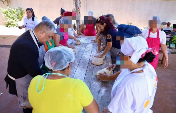 Mujeres privadas de libertad fabrican pan dulce para sus familias - trece