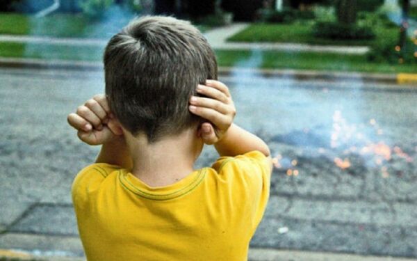 Padres de niños con TEA insisten en medir la pirotecnia en estas fiestas - 1000 Noticias