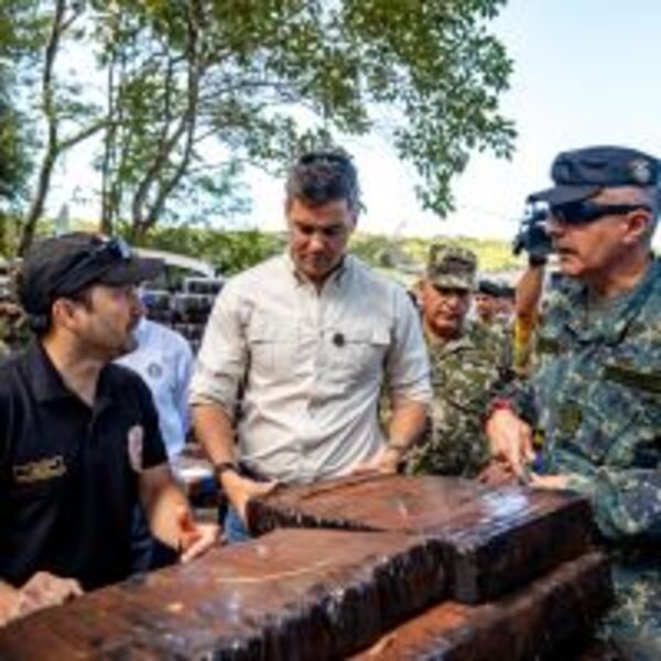 Duro golpe al crimen organizado: Histórica incautación de 57 toneladas de marihuana en Canindeyú :: Presidencia de la República del Paraguay