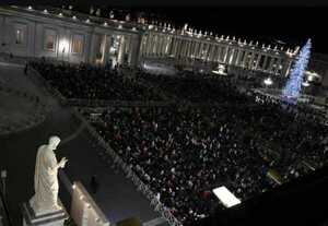 El papa abre la Puerta Santa de San Pedro y da inicio al Jubileo - San Lorenzo Hoy