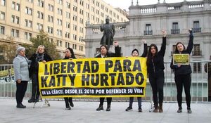 Chile: Gabriel Boric indulta a mujer que mató a su exesposo en defensa propia