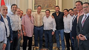 Aumentazos: El regalo de fin de año de Santiago Peña a parlamentarios