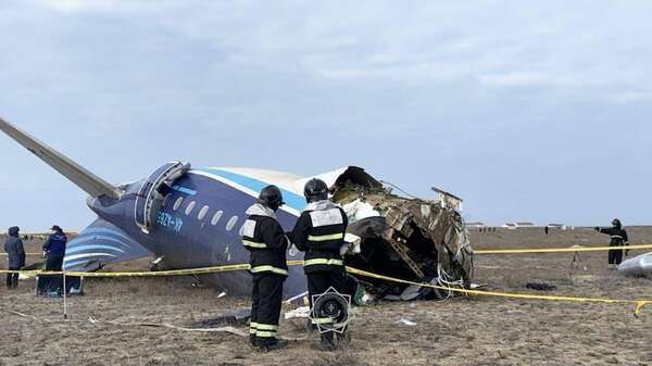 Posibles causas de la tragedia: suman 32 los sobrevivientes del accidente aéreo en Kazajistán - Mundo - ABC Color