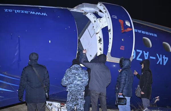 Kazajistán: autoridades cifran en 38 los muertos en accidente del avión azerbaiyano