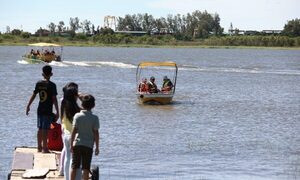 La gente aprovechó este caluroso feriado llegando a arroyos y rios