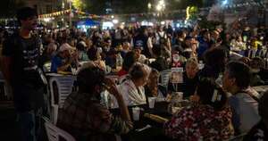 La Nación / Cena navideña solidaria se desbordó con tres mil personas en Buenos Aires