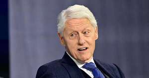 La Nación / Bill Clinton salió de hospital tras tratarse por gripe