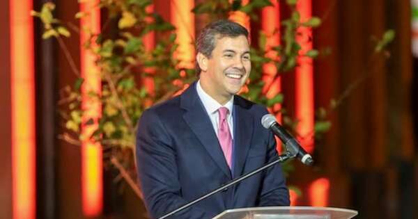 La Nación / Peña, entre los presidentes mejor valuados