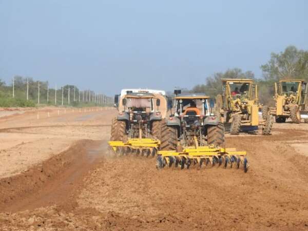 MOPC adjudicó obras por US$ 581 millones, pero casi ninguna avanzó - Economía - ABC Color