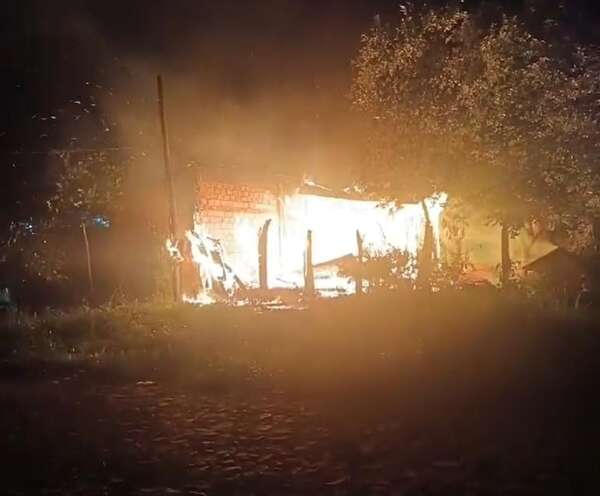 Septuagenaria muere calcinada en incendio de vivienda - ABC en el Este - ABC Color