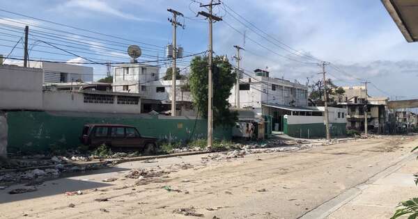 La Nación / Haití: pandillas asesinan a dos periodistas y un policía en reapertura de hospital