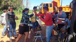 Jóvenes de Lima invierten recaudación de colecta en asistencia y control en el bacheo de la ruta PY08 - Nacionales - ABC Color
