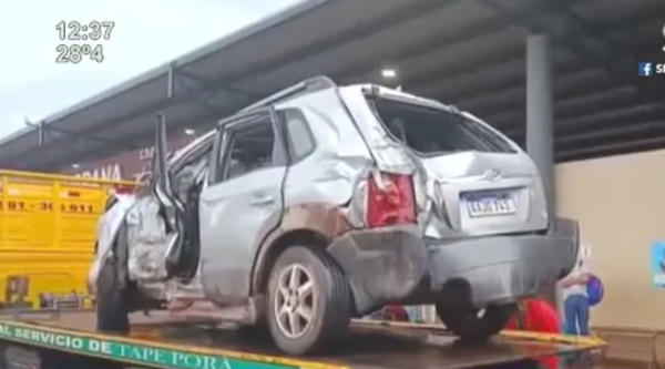 Mujer en aparente estado de ebriedad atropella terminal en Ciudad del Este - SNT