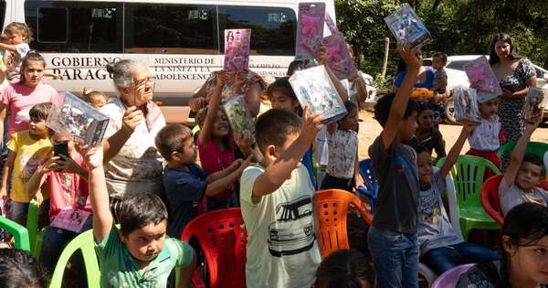 La Nación / Banco de Juguetes llegó a cientos de niños en Navidad y entregará más obsequios en Reyes