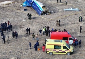 EEUU: Rusia habría impactado el avión que cayó en Kazajistán - ADN Digital