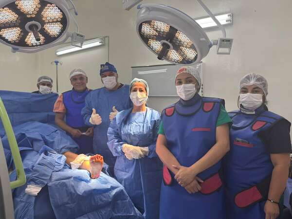 Bachi resalta en redes que su hijo fue operado en un hospital público - Política - ABC Color