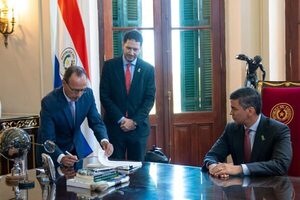 Presidente Peña promulga ley que regula manejo, uso, fabricación, comercialización y registro de armas - ADN Digital
