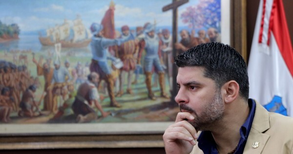 Nenecho espera una mano de Santi para salvar su gestión mientras consigue la ley de Capitalidad