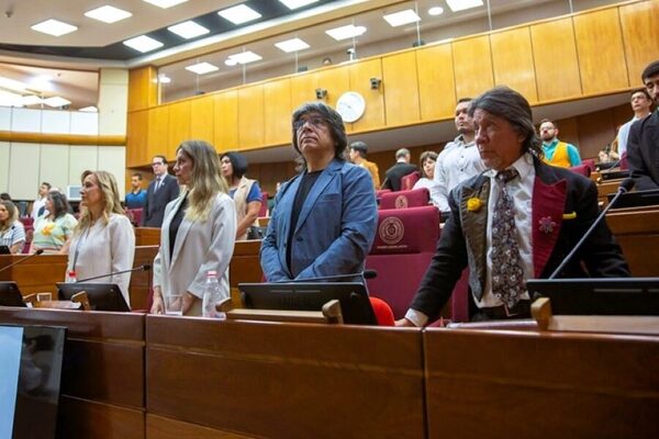 “Maestros del Arte 2024” fueron distinguidos en el Centro Cultural El Cabildo