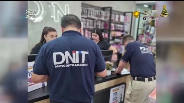 Allanan cinco locales por cosméticos irregulares - SNT