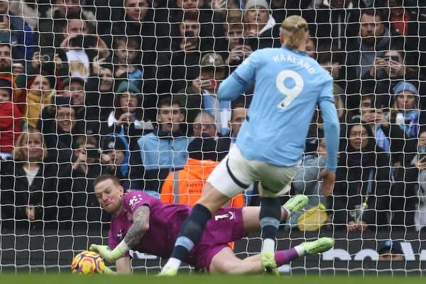 Haaland falla un penal y el City suma otra decepción - Fútbol Internacional - ABC Color