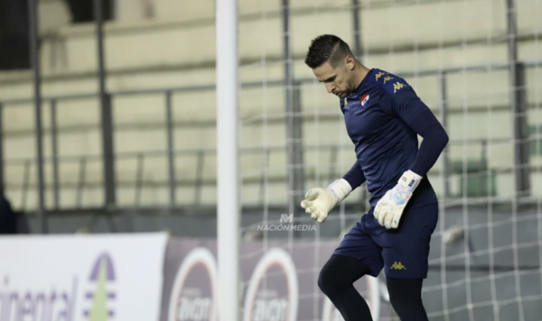 Versus / Resolvió las cuestiones extrafutbolísticas y está listo para volver