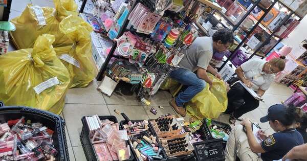 Diario HOY | Incautan prendas y cosméticos de un comercio de Asunción