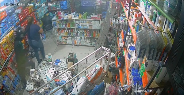 Violento asalto a pañalería en Luque: delincuentes roban G. 6 millones - trece