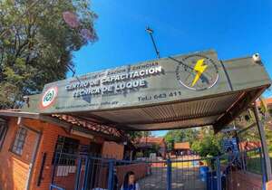 MEC: padres denuncian que se otorgó cargo irregular a docente en colegio de Luque - Nacionales - ABC Color