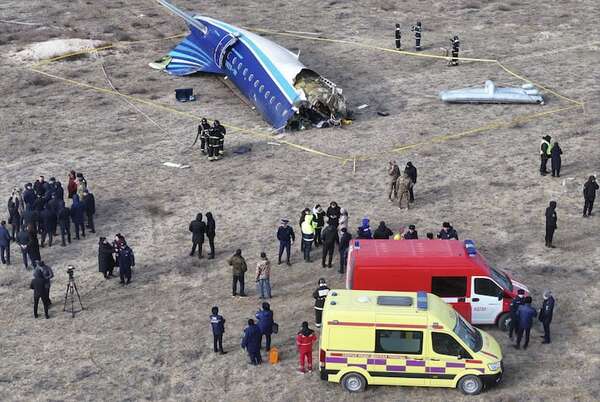 Rusia admite ataque ucraniano contra aeropuerto destino de avión azerbaiyano siniestrado - Mundo - ABC Color