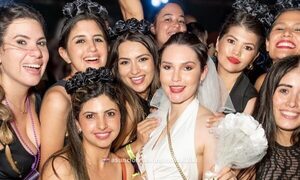 [VIDEO] ¡Mirá cómo fue la despedida de soltera de la novia de Alex Arce!