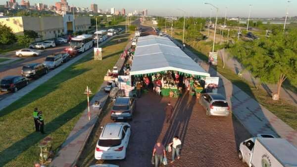 Dulces y licores con frutos tradicionales se destacan en la Feria de la Agricultura en la Costanera - Nacionales - ABC Color
