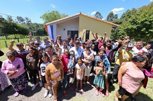 La casa propia, un sueño hecho realidad para casi 70 familias de Itapúa - ADN Digital