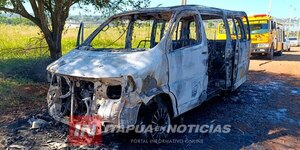 ENCARNACIÓN: VEHÍCULO ARDIÓ EN LLAMAS TRAS REPENTINO INCENDIO - Itapúa Noticias