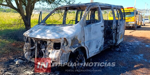 ENCARNACIÓN: VEHÍCULO ARDIÓ EN LLAMAS TRAS REPENTINO INCENDIO - Itapúa Noticias