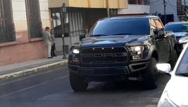 Ministra de la Juventud recibe lujosa camioneta incautada, contradiciendo normativa - OviedoPress