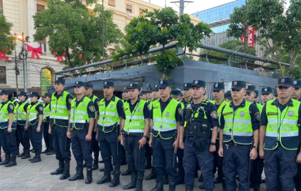 Policía Nacional refuerza seguridad en el centro de Asunción